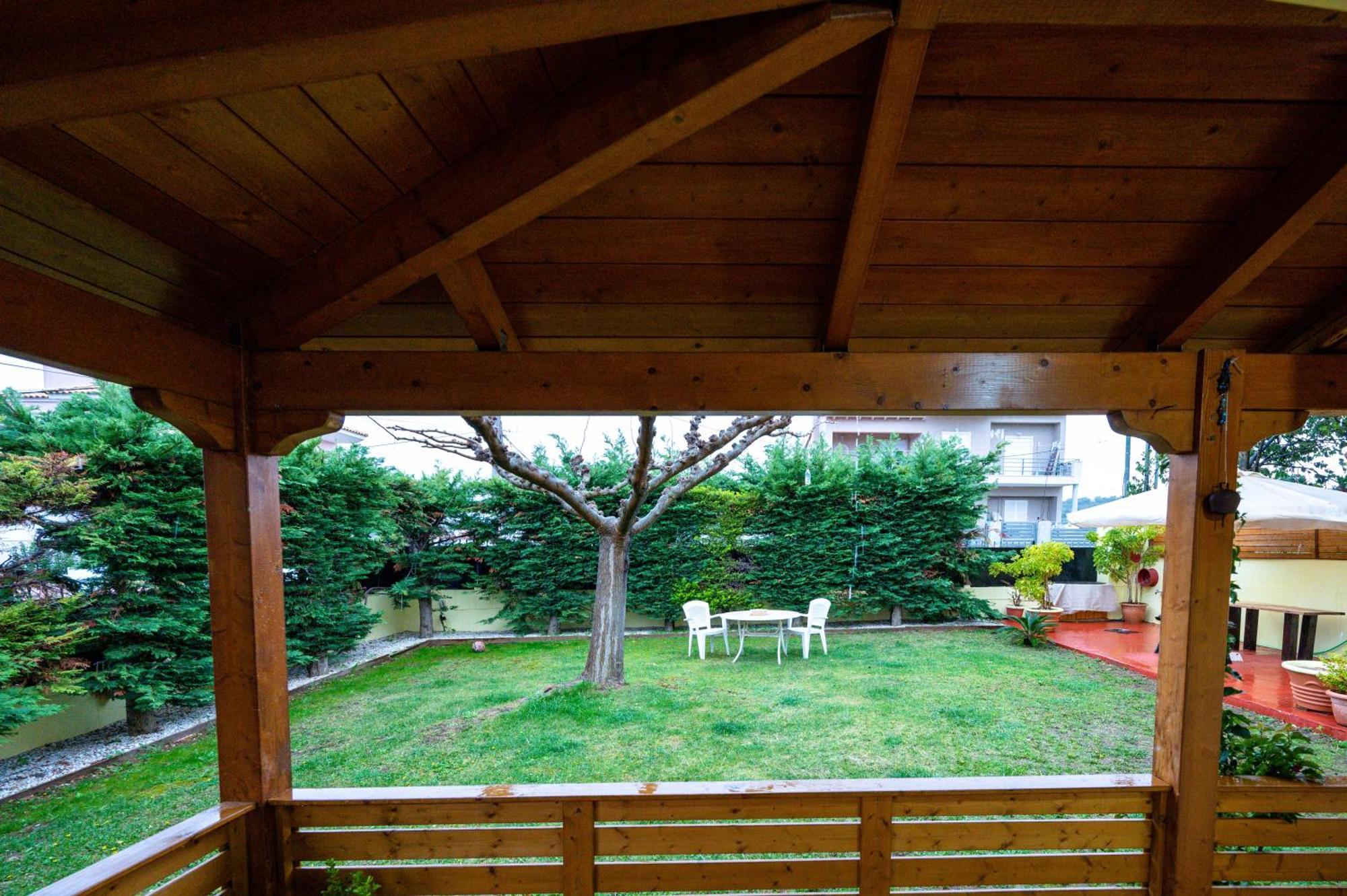 Like My Home Loútsa Exterior foto